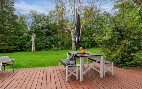 Ninni - 3.2Km from the Sea: Tetto, Casa, Lotto, Casa, Villetta, Estate, Edifici Giardino, Shade, Log Cabin, Landscaping