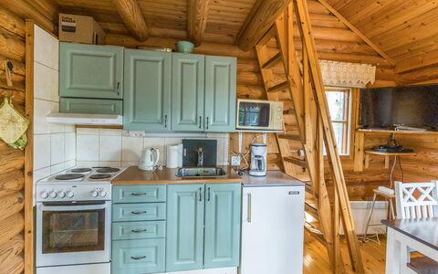 Kuukkelin Tupa 1: Legna, Pavimentazione, Mobilia, Pavimento, Color Legno, Log Cabin, Latifoglie, Soffitto, Villetta, Cucina