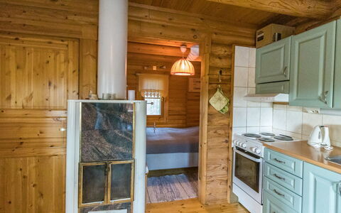 Kuukkelin Tupa 1: Interior Design, Pavimentazione, Legna, Soffitto, Cabinetry, Cucina, Pavimento, Mobilia, Camera, Controsoffitto