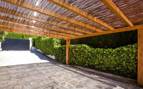 Villa Rubi: Pianta, Cielo, Nube, Costruzione, Acqua, Auto, Casa, Costiera E Morfologie Oceanic, Urban Design, Quartiere