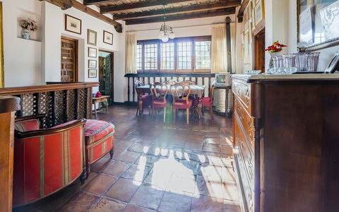 Carmen del Agua: Legna, Interior Design, Pavimentazione, Pavimento, Sala, Finestra, Latifoglie, Costruzione, Bicchiere