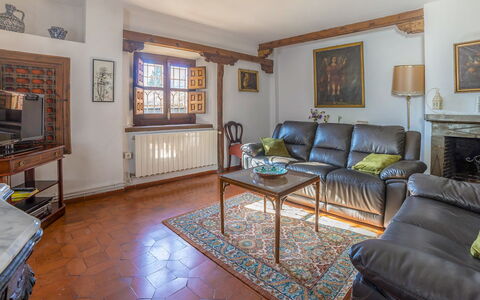 Carmen del Agua: Cornice, Mobilia, Divano, Tavolo, Interior Design, Legna, Pavimento, Pavimentazione, Soggiorno, Latifoglie