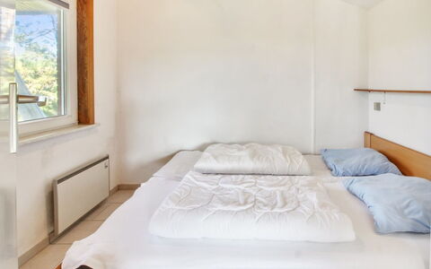 Nalin - 500M from the Sea: Parete, Camera Da Letto, Legna, Letto, Interior Design, Soffitto, Lenzuolo, Pavimento, Pavimentazione, Bedding