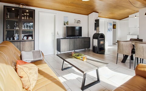 Nalin - 500M from the Sea: Mobilia, Interior Design, Pavimentazione, Divano, Pavimento, Soffitto, Legna, Soggiorno, Camera, Illuminazione