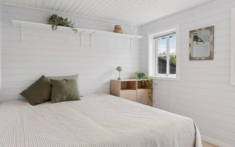 Byrial - 600M from the Sea: Legna, Soffitto, Pavimentazione, Pavimento, Interior Design, Plank, Pavimento In Legno, Latifoglie, Lampada, Color Legno