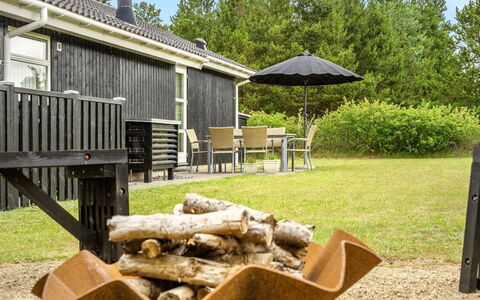 Rekke - 300M to the Fjord: Lotto, Giardino, Villetta, Prato, Backyard, Landscaping, Shade, Cortile, Mobili Da Esterno, Design