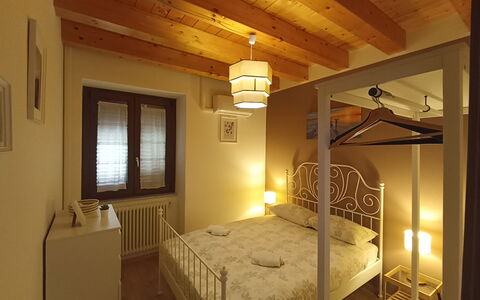 Casa Santa Venera: Proprietà, Costruzione, Mobilia, Finestra, Comfort, Legna, Interior Design, Illuminazione, Pavimento, Lampada