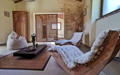 Villa Niccone: Mobilia, Proprietà, Cornice, Comfort, Costruzione, Tavolo, Legna, Interior Design, Illuminazione, Soggiorno