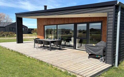 Harrieth - 300M from the Sea: Tetto, Casa, Porta, Villetta, Shade, Raccordo, Cortile, Estate, Backyard