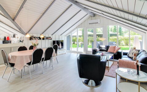 Arnsten: Soffitto, Interior Design, Casa, Lampada, Cucina & Sala Da Pranzo Tavolo, Sedia, Soggiorno, Loft, Attico