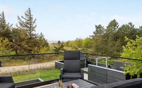 Jonne - 200M to the Fjord: Mobilia, Mobili Da Esterno, Sedia, Tavolo Esterno, Deck, Balcone, Latifoglie, Tavolino Da Caffè, Giardino, Shade
