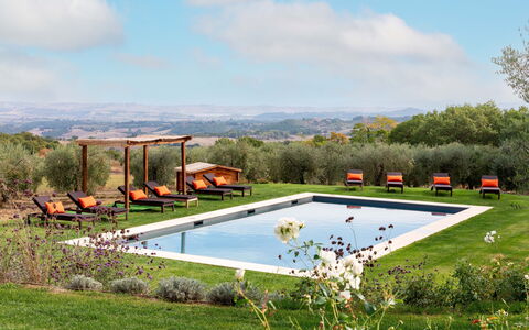 Villa Della Regina: Nube, Acqua, Pianta, Cielo, Fiore, Piscina, Albero, Paesaggio Naturale, Vegetazione, Corpo D'Acqua