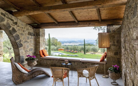 Villa Della Regina: Pianta, Costruzione, Proprietà, Finestra, Tavolo, Legna, Vaso Di Fiori, Shade, Interior Design, Pianta Della Casa