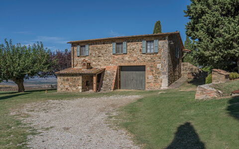 Orcia Panoramic View With Pool: Cielo, Pianta, Costruzione, Proprietà, Finestra, Albero, Lotto, Villetta, Paesaggio Naturale, Casa