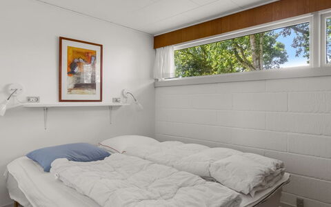 Thara - 100M from the Sea: Interior Design, Pavimentazione, Soffitto, Pavimento, Camera Da Letto, Letto, Mobilia, Camera, Lenzuolo, Bedding