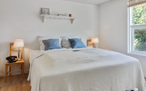 Thorgny - 900M from the Sea: Soffitto, Pavimentazione, Interior Design, Pavimento, Materiale Composito, Mobilia, Ricorrere, Hotel, Design, Illuminazione Diurna
