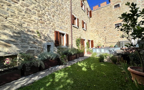The Architects House: Pianta, Proprietà, Finestra, Costruzione, Erba, Quartiere, Brick, Manto Stradale, Zona Residenziale, Urban Design
