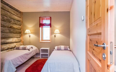 Nilikuru A1: Legna, Interior Design, Soffitto, Pavimento, Pavimentazione, Camera, Casa, Mobilia, Camera Da Letto, Letto