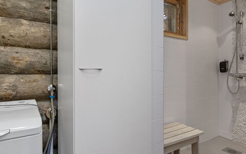 Nilikuru C 6: Pavimentazione, Parete, Pavimento, Legna, Idraulico Fixture, Interior Design, Bagno, Idraulico, Camera, Gabinetto