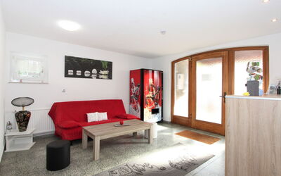 Seefeld in Tirol 101: Mobilia, Cornice, Tavolo, Comfort, Costruzione, Pianta, Interior Design, Legna, Pianta Della Casa, Pavimento