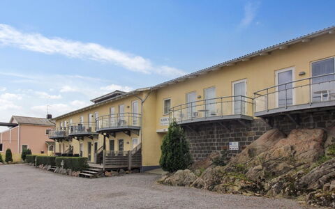 Caisa - 75M from the Sea: Mobilia, Interior Design, Sedia, Pavimentazione, Tavolo, Ricorrere, Pavimento, Soffitto, Camera, Eco Hotel