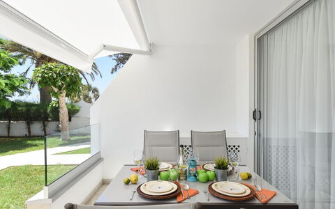 San Agustín 1002: Acqua, Cielo, Piscina, Albero, Azzurro, Mobili Da Esterno, Lettino, Tempo Libero, Shade, Arecales