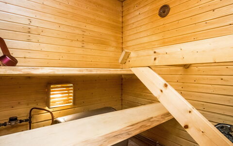 Saariseläntie 8 e 3: Legna, Villetta, Log Cabin, Foresta, Capannone, Edifici Giardino, Larice, Woodland, Color Legno