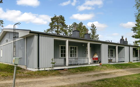 Saariseläntie 8 e 2 Äijälä: Legna, Neve, Inverno, Villetta, Congelamento, Casa, Log Cabin, Larice, Raccordo