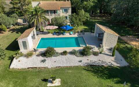 L'Aouzet: Acqua, Cielo, Nube, Proprietà, Piscina, Località Balneare, Azzurro, Blu, Costruzione, Mobili Da Esterno