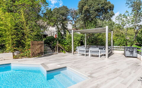 Villa Romana: Piscina, Materiale Composito, Shade, Deck, Mobili Da Esterno, Eco Hotel, Struttura Esterna, Giardino, Landscaping, Ricorrere