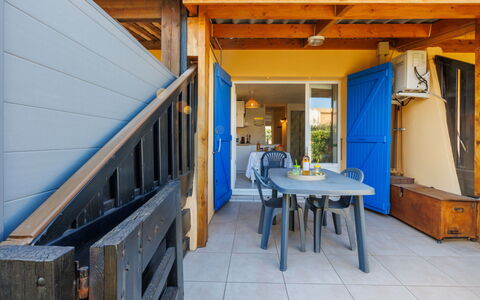 Cap D'Agde 627: Tavolo, Mobilia, Proprietà, Pianta, Costruzione, Finestra, Sedia, Cielo, Azzurro, Interior Design