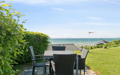 Annesette - 300M from the Sea