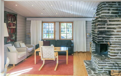 Alkuvilla: Pavimentazione, Legna, Interior Design, Pavimento, Soffitto, Mobilia, Casa, Pavimento In Legno, Soggiorno, Camera