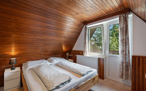 Hůrka: Interior Design, Camera Da Letto, Legna, Letto, Soffitto, Mobilia, Pavimento, Pavimentazione, Camera, Casa