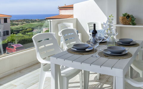 Valledoria 18: Cielo, Tavolo, Pianta, Tavola, Costruzione, Nube, Mobili Da Esterno, Tavolo Esterno, Interior Design, Legna