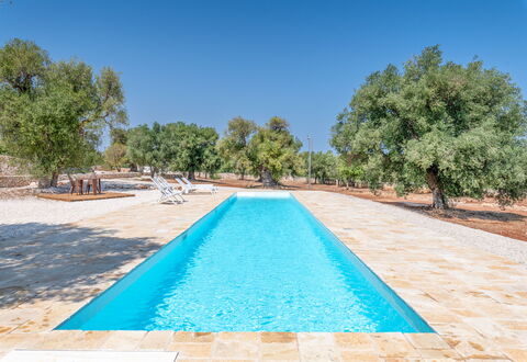 Casa Di Veronica: Acqua, Cielo, Piscina, Azzurro, Albero, Shade, Corpo D'Acqua, Pianta, Tempo Libero, Erba