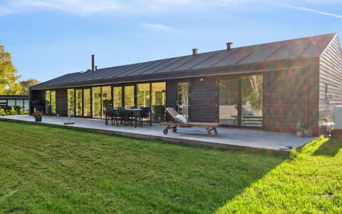 Tessa - 1.6Km from the Sea: Legna, Mobilia, Appartamento, Camera, Soffitto, Color Legno, Sedia, Latifoglie, Vernice, Legname