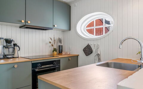 Edmond - 150M from the Sea: 