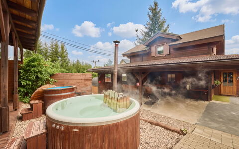 Pod Liščím Kopcem 4+4: Ricorrere, Villetta, Piscina, Eco Hotel, Deck, Estate, Color Legno, Vasca Idromassaggio, Cortile