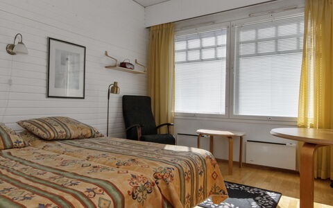 Luulampi F6: Interior Design, Parete, Mobilia, Pavimentazione, Legna, Pavimento, Camera Da Letto, Soffitto, Letto, Camera