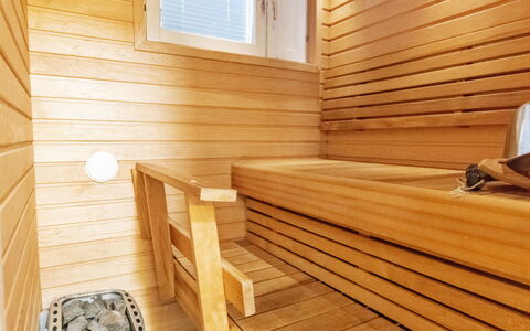 Luulampi F6: Legna, Pavimentazione, Sauna, Pavimento, Color Legno, Latifoglie, Pavimento In Legno, Vernice, Piastrella