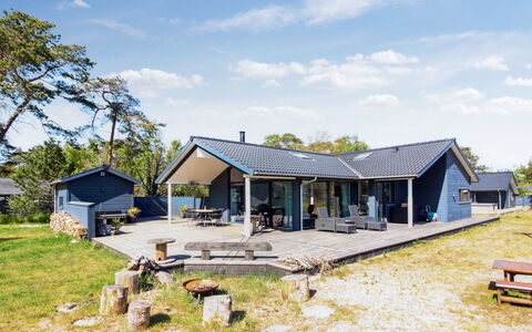 Windelgard - 140M from the Sea: Legna, Tetto, Architettura, Casa, Casa, Villetta, Raccordo, Latifoglie, Pendenza, Estate