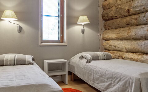 Nilikuru D9: Mobilia, Interior Design, Camera Da Letto, Legna, Letto, Pavimento, Pavimentazione, Lenzuolo, Soffitto, Camera