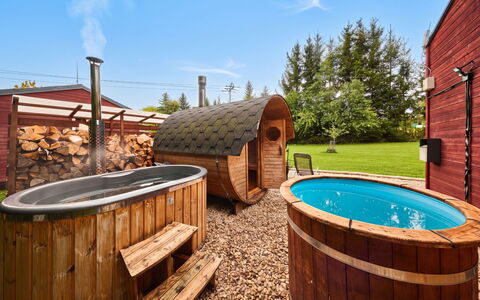 Pod Liščím Kopcem 2+2: Materiale Composito, Color Legno, Log Cabin, Ricorrere, Cortile, Piscina, Latifoglie, Backyard, Edifici Giardino