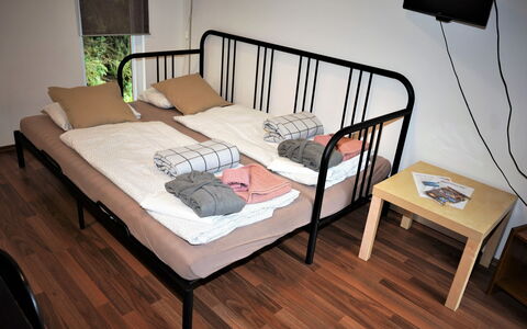 Pod Liščím Kopcem 2+2: Comfort, Prodotto, Legna, Pavimentazione, Interior Design, Pavimento, Telaio Del Letto, Cuscino, Rettangolo, Costruzione