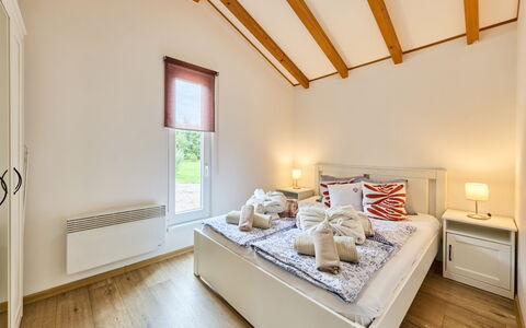 Pod Liščím Kopcem 2+2: Interior Design, Legna, Mobilia, Pavimentazione, Letto, Camera Da Letto, Pavimento, Soffitto, Camera, Casa
