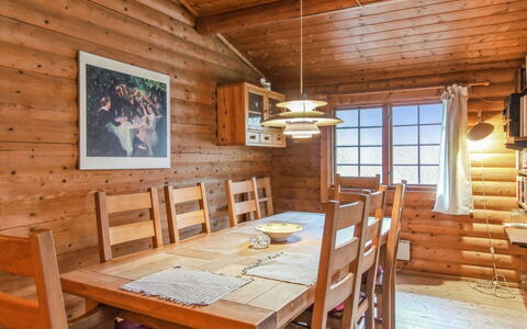 Peadda - 900M from the Sea: Mobilia, Interior Design, Pavimentazione, Pavimento, Soffitto, Camera, Sedia, Tavolo, Appartamento, Cucina & Sala Da Pranzo Tavolo