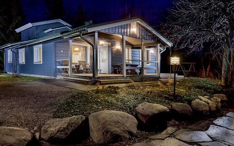 Ilotupa: Legna, Villetta, Casa, Casa, Porta, Latifoglie, Edifici Giardino, Color Legno, Log Cabin, Plank