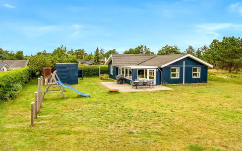 Ubavka - 200M from the Sea: Legna, Casa, Portico, Deck, Latifoglie, Tetto, Color Legno, Pavimento In Legno, Eco Hotel