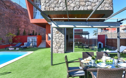 Green 8: Pianta, Proprietà, Shade, Tavolo, Architettura, Sedia, Mobili Da Esterno, Tempo Libero, Zona Residenziale, Erba